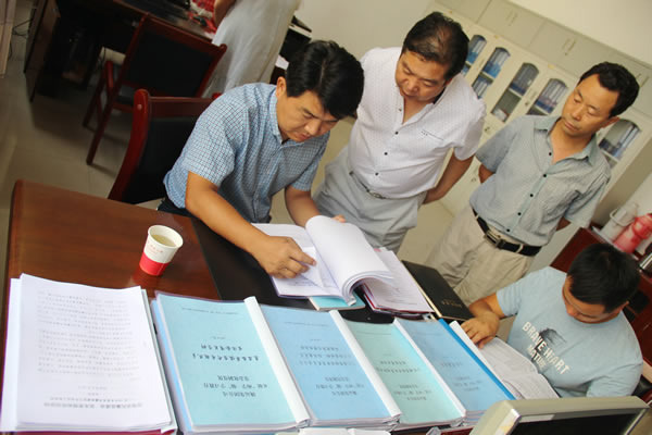 市交通運輸局黨組書記、局長馬潤同志對隴運集團公司全面從嚴治黨及黨風廉政建設進行專題調(diào)研